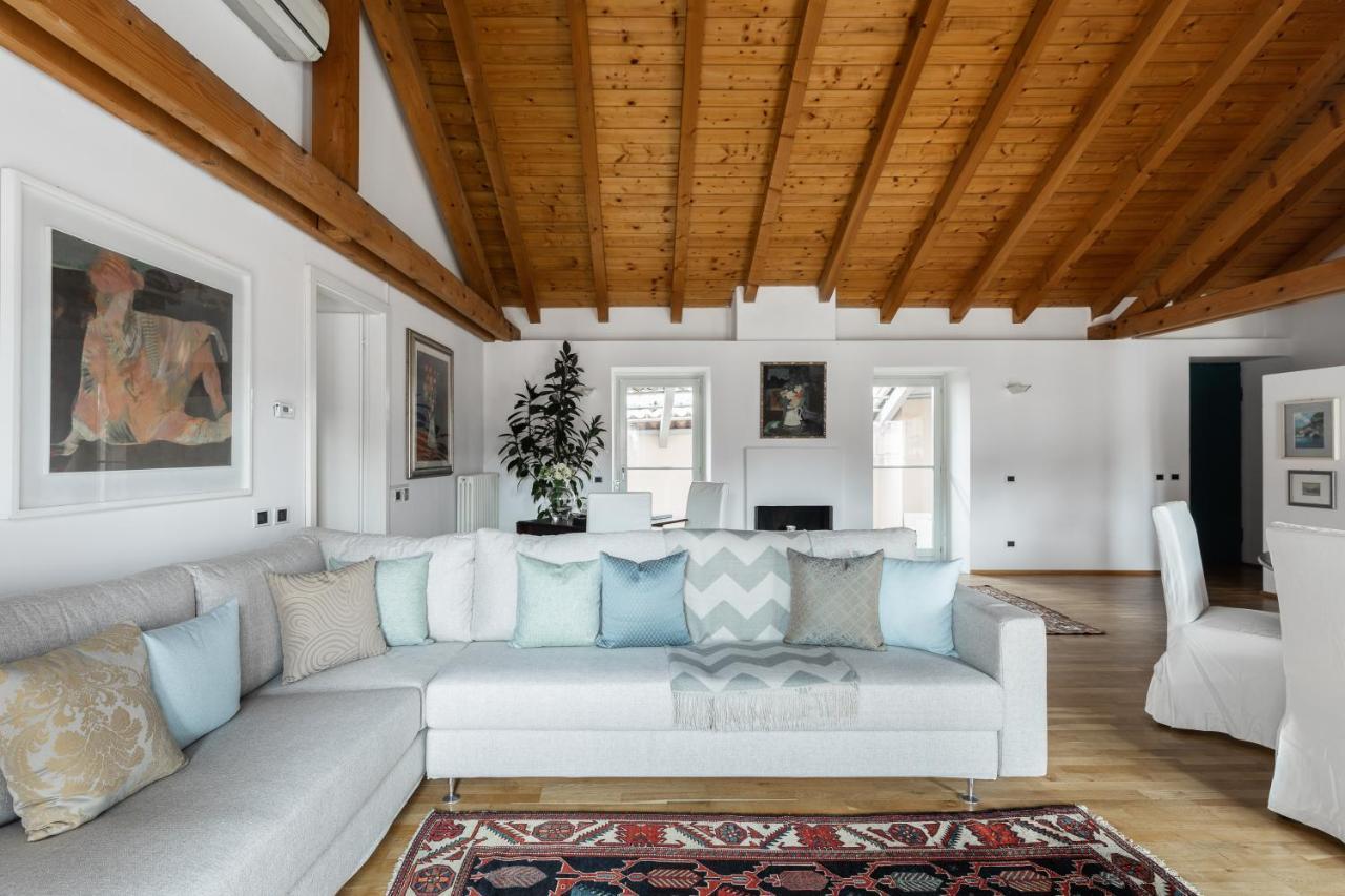 A Casa Nuccia Mansarda By Holiday Solutions Como Eksteriør billede
